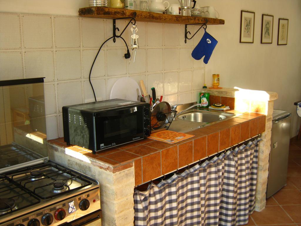 Monterubbiano Bb Fonterrante 아파트 객실 사진